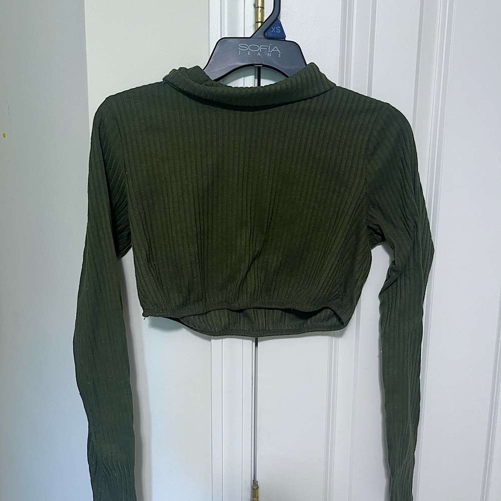 Womens cropped shirt